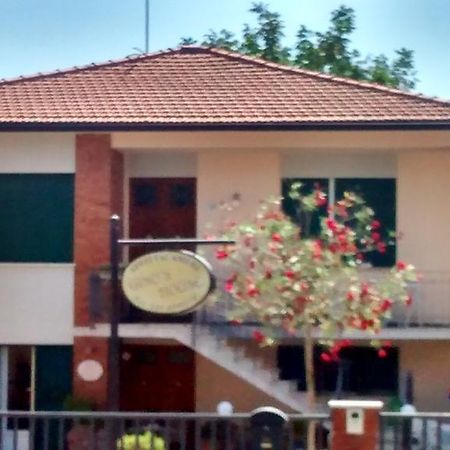 Hotel Gino'S House Piza Zewnętrze zdjęcie